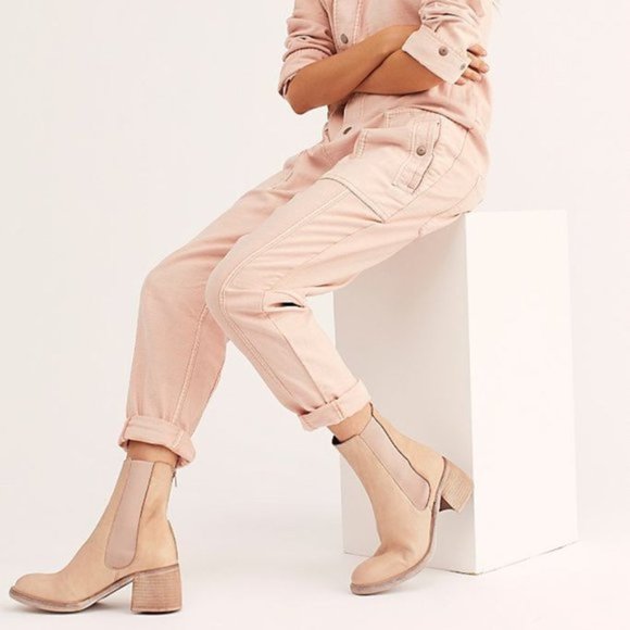 Free People Shoes - Free People Essential Chelsea Boots